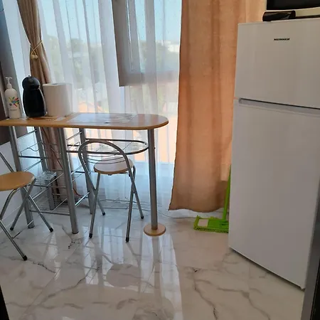 De Inchiriat Darius 16 , 2