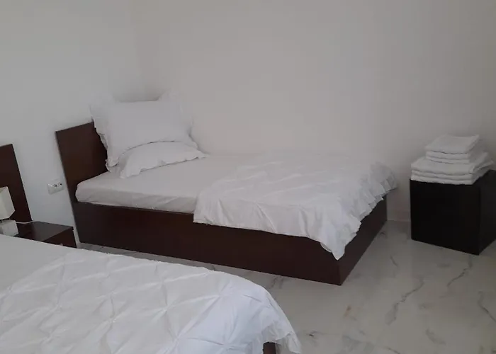 De Inchiriat Darius 16 , 2 公寓 *